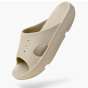 New Bruno Marc lightweight sandals